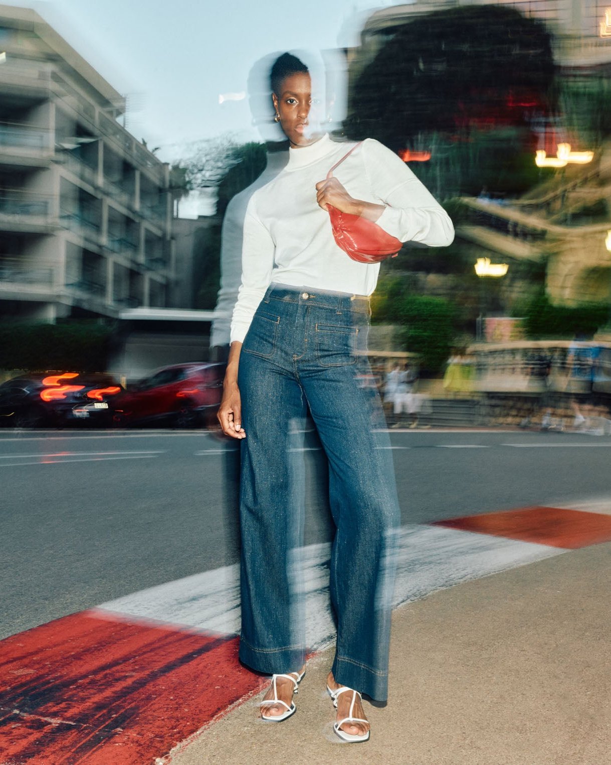 Modelshot / Dark Blue / Detail